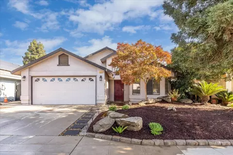 1125 N Purdue Ave, Clovis, CA 93611 photo 1