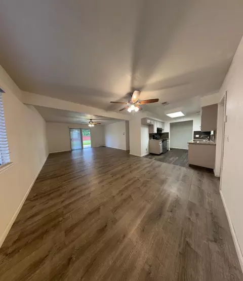 1105 Merced St, Madera, CA 93638 photo 3