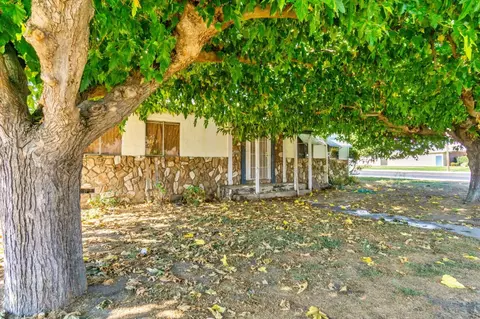 530 Rotan Ave, Madera, CA 93637 photo 2