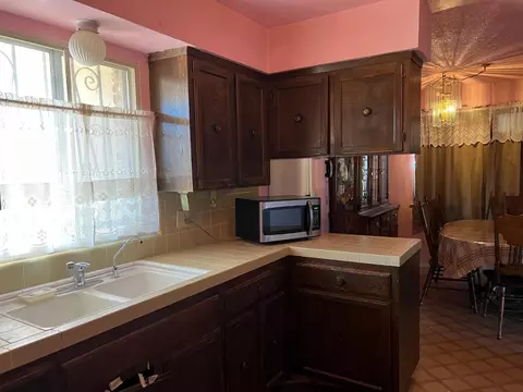 9 W Norwich Ave, Clovis, CA 93612 photo 3