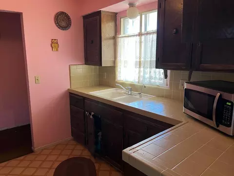 9 W Norwich Ave, Clovis, CA 93612 photo 5