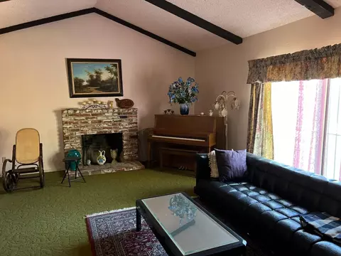 9 W Norwich Ave, Clovis, CA 93612 photo 15