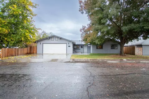 1417 Riverside Ave, Chowchilla, CA 93610 photo 1