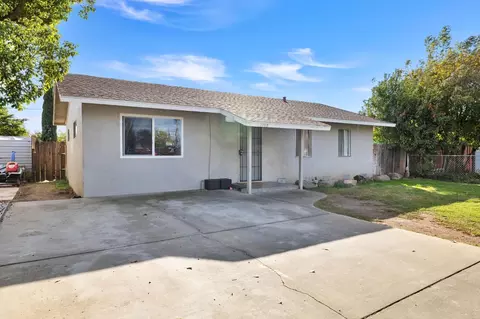 1108 Garfield Ave, Madera, CA 93638 photo 2