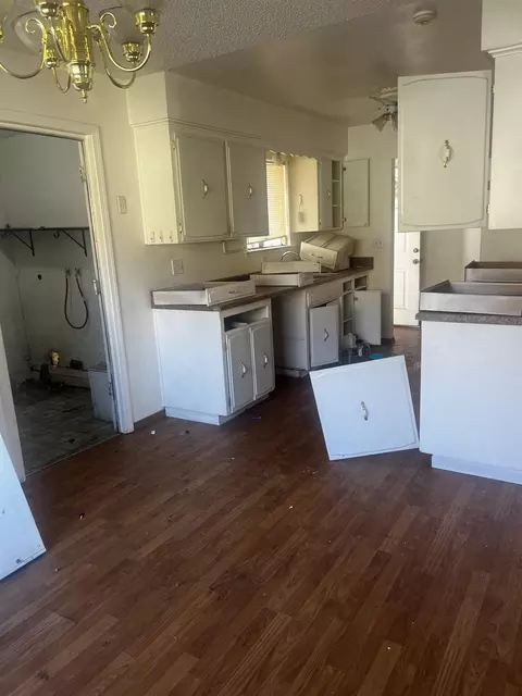 1420 N D St, Madera, CA 93638 photo 3