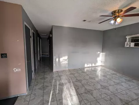 331 Magnolia St, Madera, CA 93638 photo 2