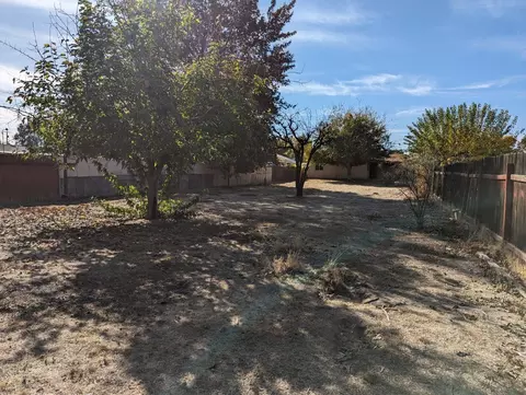 331 Magnolia St, Madera, CA 93638 photo 13