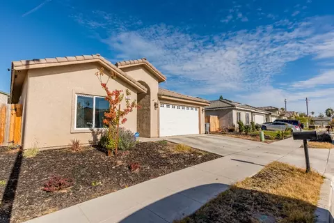 1041 Adell St, Madera, CA 93638 photo 3