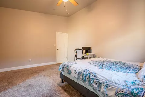 1041 Adell St, Madera, CA 93638 photo 17