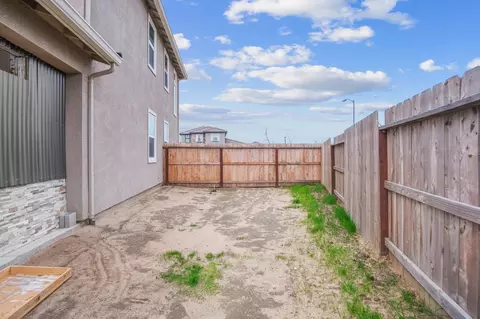 Exterior - 1895 Sanza Rd, Manteca, CA 95337 photo 5 of 7