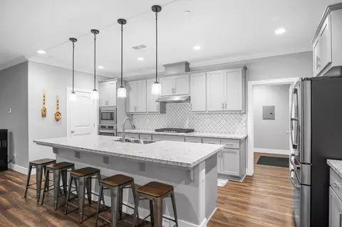 Kitchen - 1895 Sanza Rd, Manteca, CA 95337 photo 3 of 5