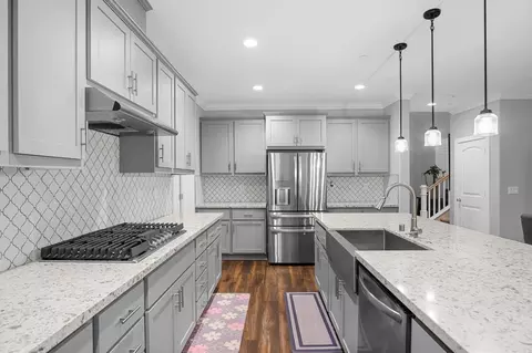 Kitchen - 1895 Sanza Rd, Manteca, CA 95337 photo 4 of 5