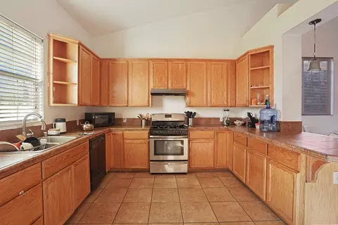 619 Thrasher Ave, Modesto, CA 95354 photo 4