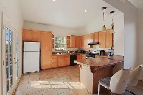 619 Thrasher Ave, Modesto, CA 95354 photo 2