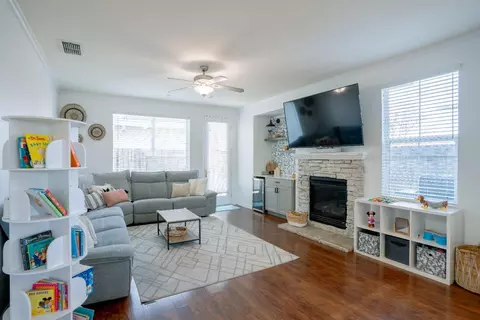 898 Courtyards Loop, Lincoln, CA 95648 photo 3