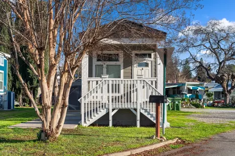 715 Oakdale St, Folsom, CA 95630