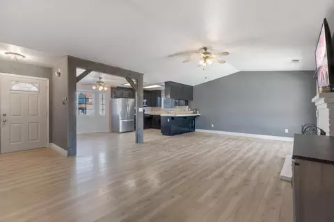 1332 Hackett Rd, Ceres, CA 95307 photo 4