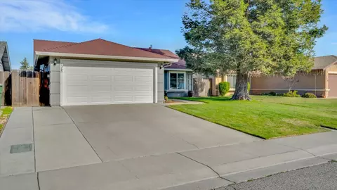 1365 Bailey Dr, Ripon, CA 95366 photo 2