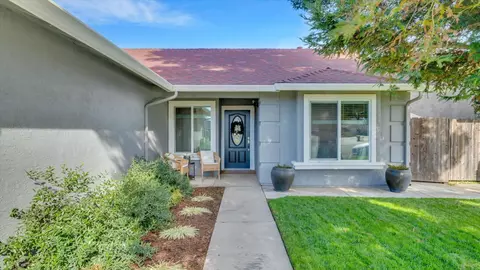 1365 Bailey Dr, Ripon, CA 95366 photo 3
