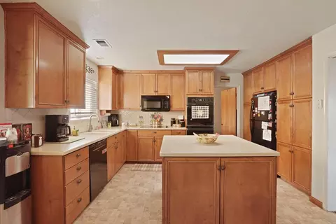 10726 E Harney Ln, Lodi, CA 95240 photo 14