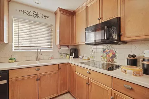10726 E Harney Ln, Lodi, CA 95240 photo 15
