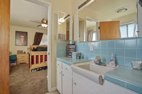 10726 E Harney Ln, Lodi, CA 95240 photo 34