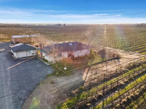 10726 E Harney Ln, Lodi, CA 95240 photo 12