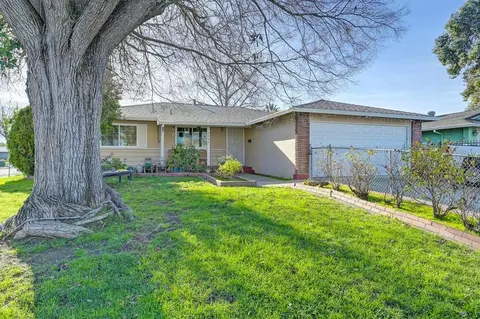 4690 Brookfield Dr, Sacramento, CA 95823