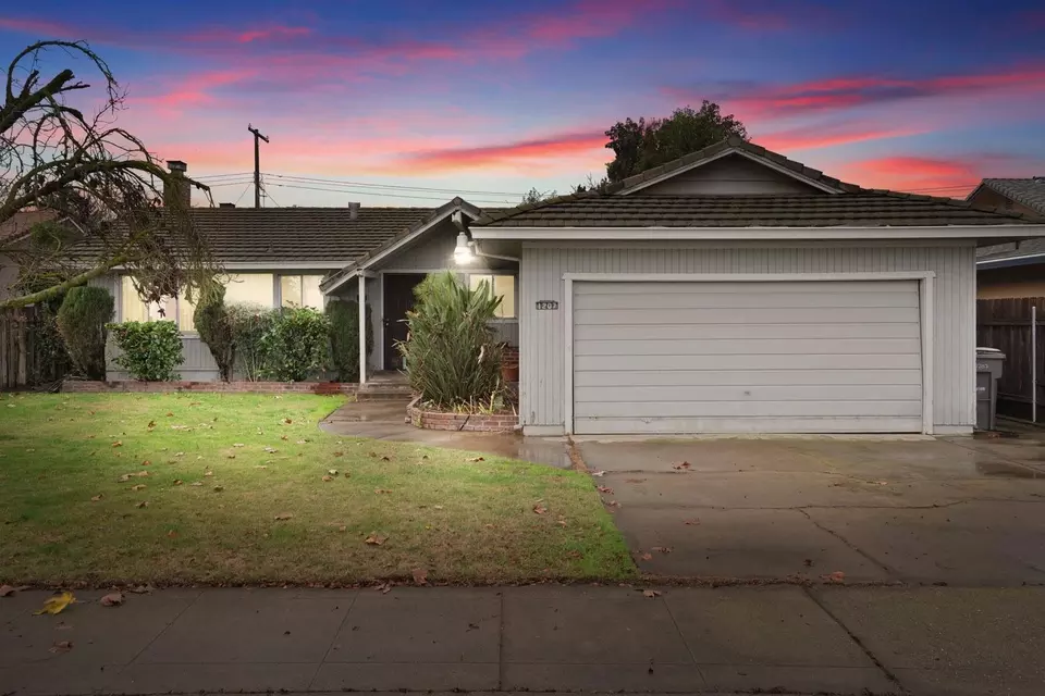 1207 S Crescent Ave, Lodi, CA 95240 2 Photos Movoto