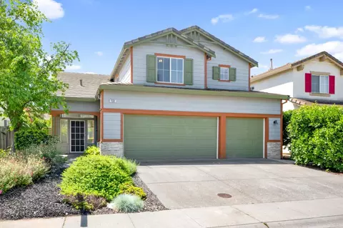 Exterior - 1561 Pinnacles Pl, Davis, CA 95616 photo 3 of 7