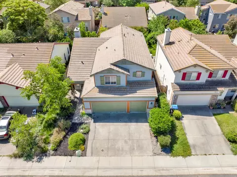 View/Area - 1561 Pinnacles Pl, Davis, CA 95616 photo 6 of 10