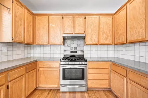 Kitchen - 1561 Pinnacles Pl, Davis, CA 95616 photo 3 of 4