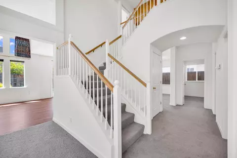 Entry Way - 1561 Pinnacles Pl, Davis, CA 95616 photo 2 of 9