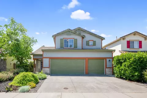 Exterior - 1561 Pinnacles Pl, Davis, CA 95616 photo 2 of 7