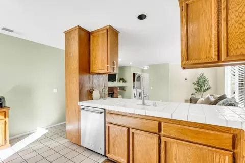 8318 Rambleton Way, Antelope, CA 95843 photo 21