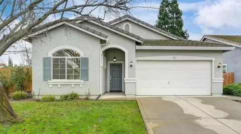 201 Warm Springs Dr, Roseville, CA 95678