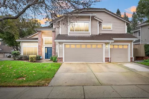 2771 Courtside Dr, Roseville, CA 95661