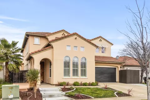 208 La Loma Ct, Roseville, CA 95678