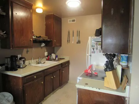 614 E Yorkshire Dr, Stockton, CA 95207 photo 5