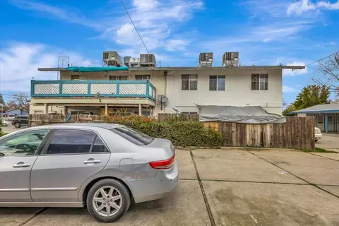 614 E Yorkshire Dr, Stockton, CA 95207 photo 24