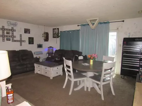 614 E Yorkshire Dr, Stockton, CA 95207 photo 8