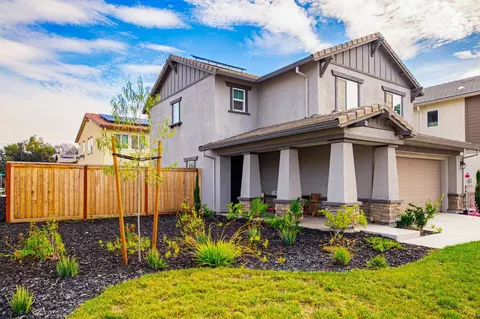 Exterior - 486 Rainbow Falls Ln, Manteca, CA 95337 photo 5 of 18
