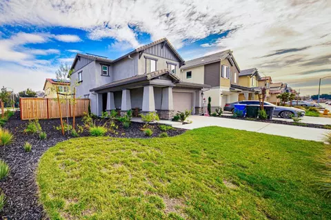 Exterior - 486 Rainbow Falls Ln, Manteca, CA 95337 photo 4 of 18