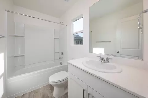 Bath - 486 Rainbow Falls Ln, Manteca, CA 95337 photo 1 of 3