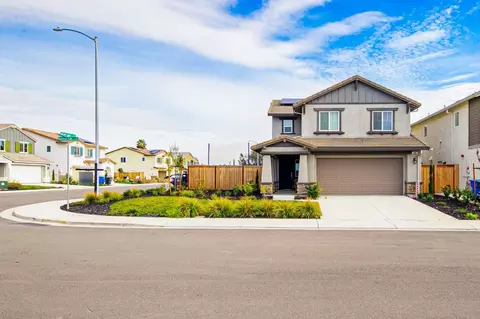 Exterior - 486 Rainbow Falls Ln, Manteca, CA 95337 photo 2 of 18