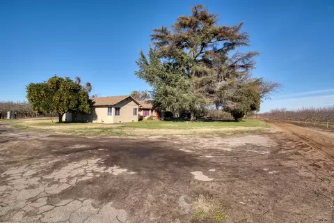 5942 Roeding Rd, Hughson, CA 95326 photo 2