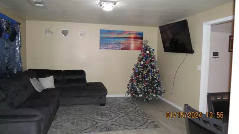 2370 E Vine St, Stockton, CA 95205 photo 3