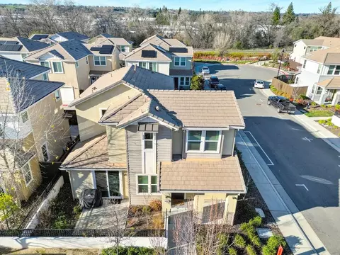 4847 Holden Dr, Rocklin, CA 95677 photo 2