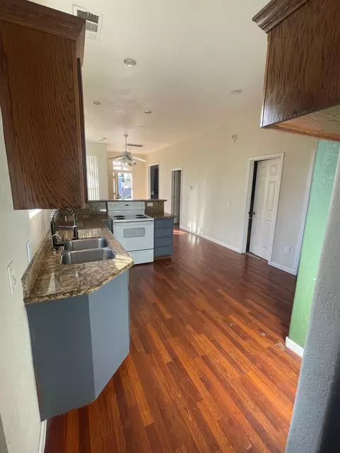2810 Harris Ave, Stockton, CA 95206 photo 12