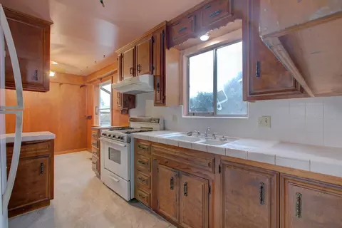 465 Hanover Ave, Turlock, CA 95382 photo 11